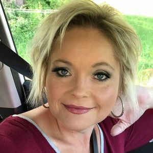 Meet your Posher, Stacy